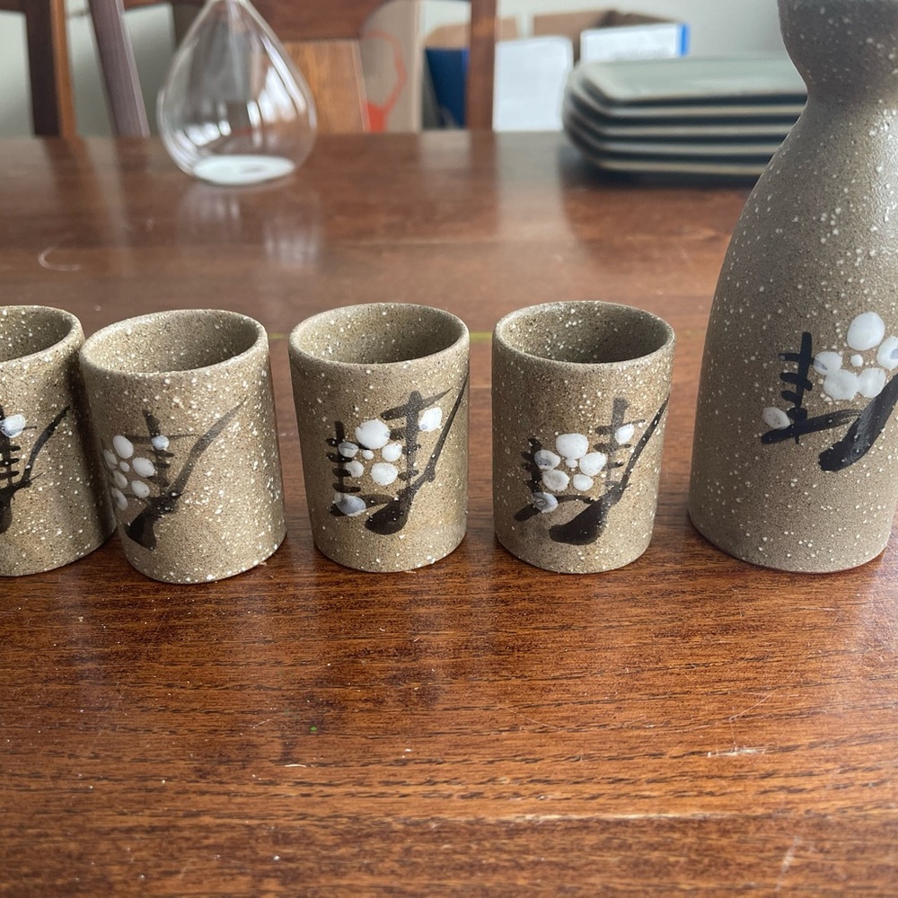 Saki pitcher and cups